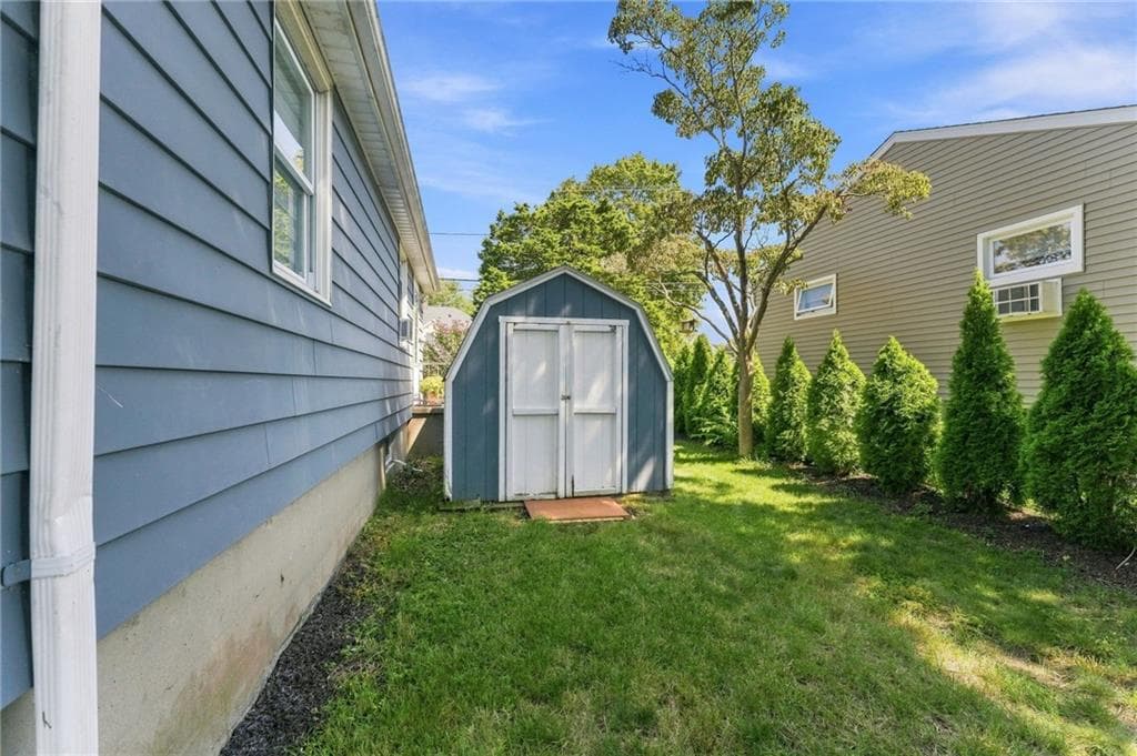 Single Family Residence at 51 Westminster Street, Westerly, photo 13 of 29