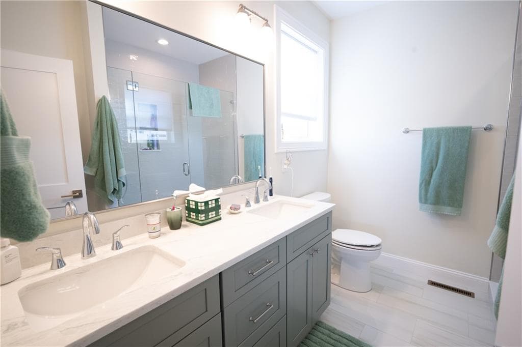 Single Family Residence at 153 Revolution Way, Middletown, photo 6 of 11