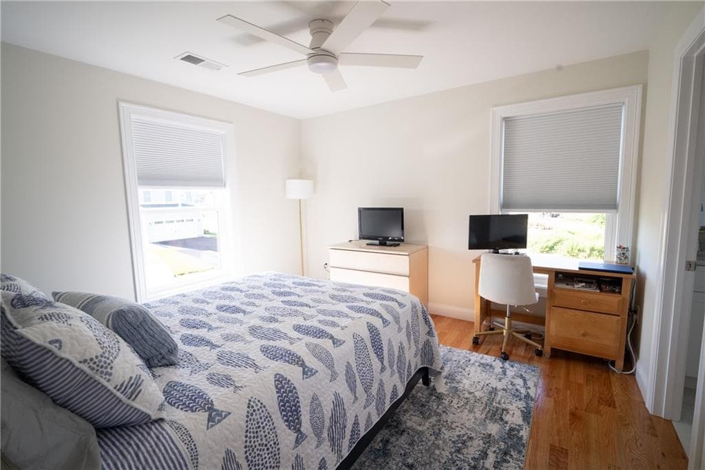 Single Family Residence at 153 Revolution Way, Middletown, photo 9 of 11