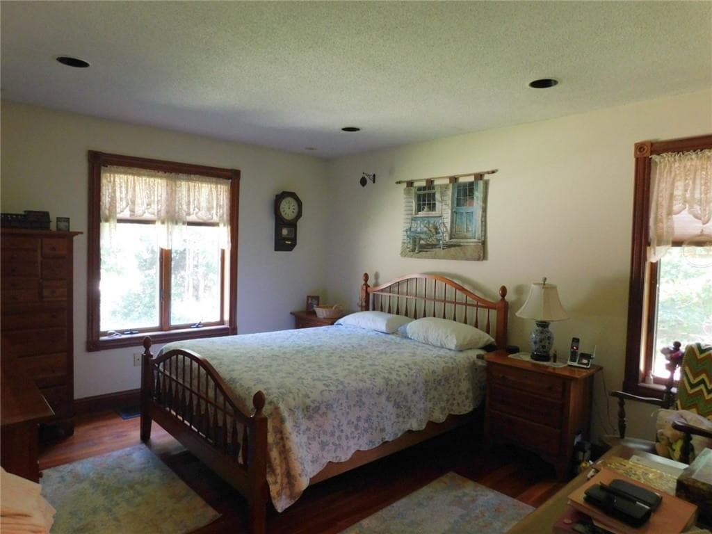 Single Family Residence at 20 SMALL POX Trail, Richmond, photo 12 of 46