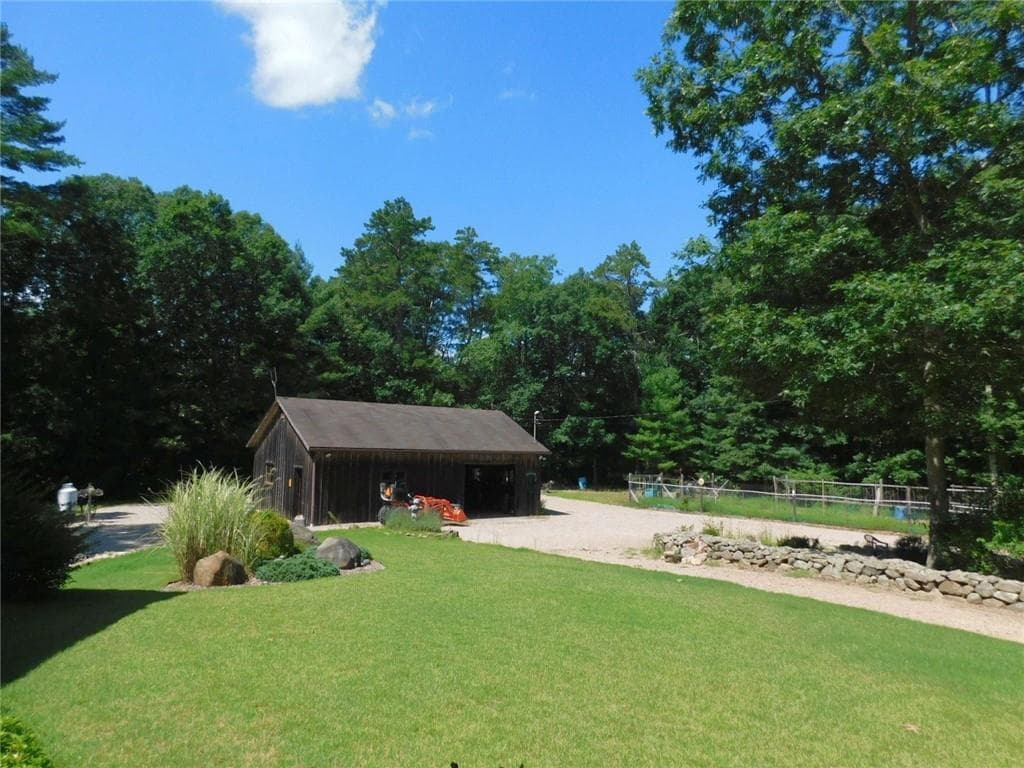 Single Family Residence at 20 SMALL POX Trail, Richmond, photo 37 of 46