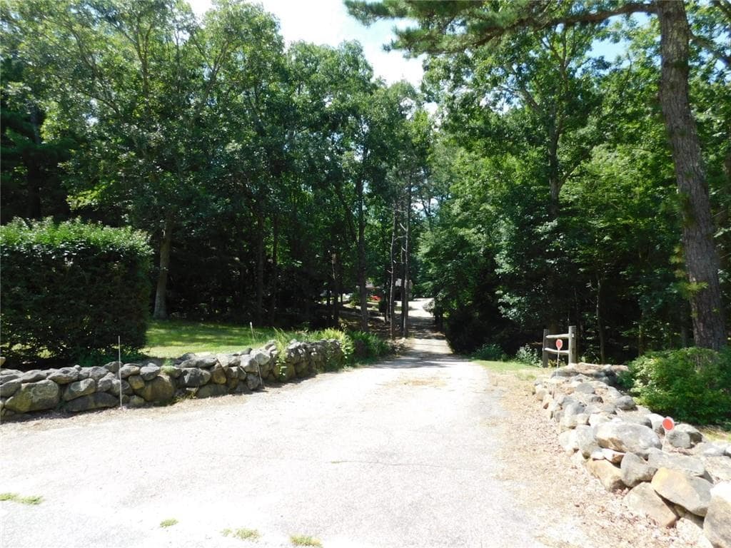 Single Family Residence at 20 SMALL POX Trail, Richmond, photo 44 of 46