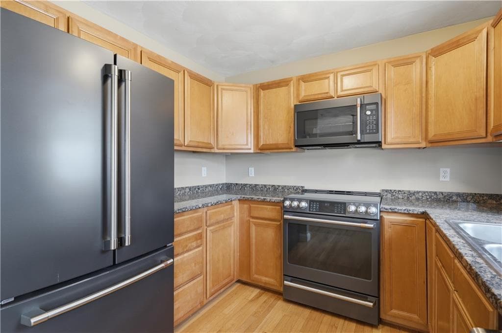 720 Putnam Pike UNIT 704 photo 9