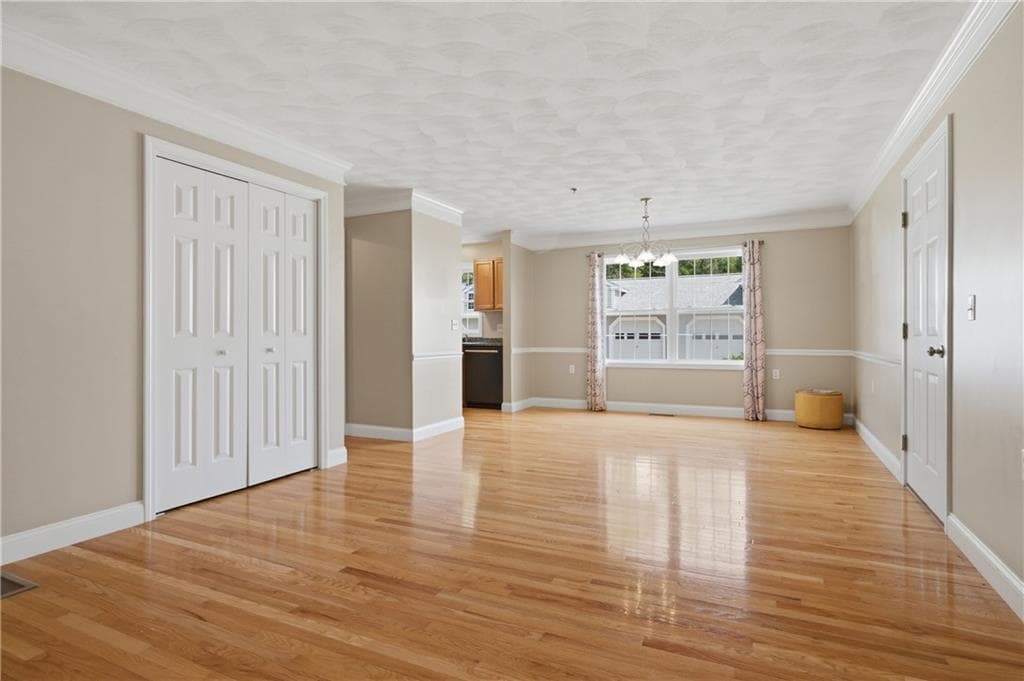 720 Putnam Pike UNIT 704 photo 18