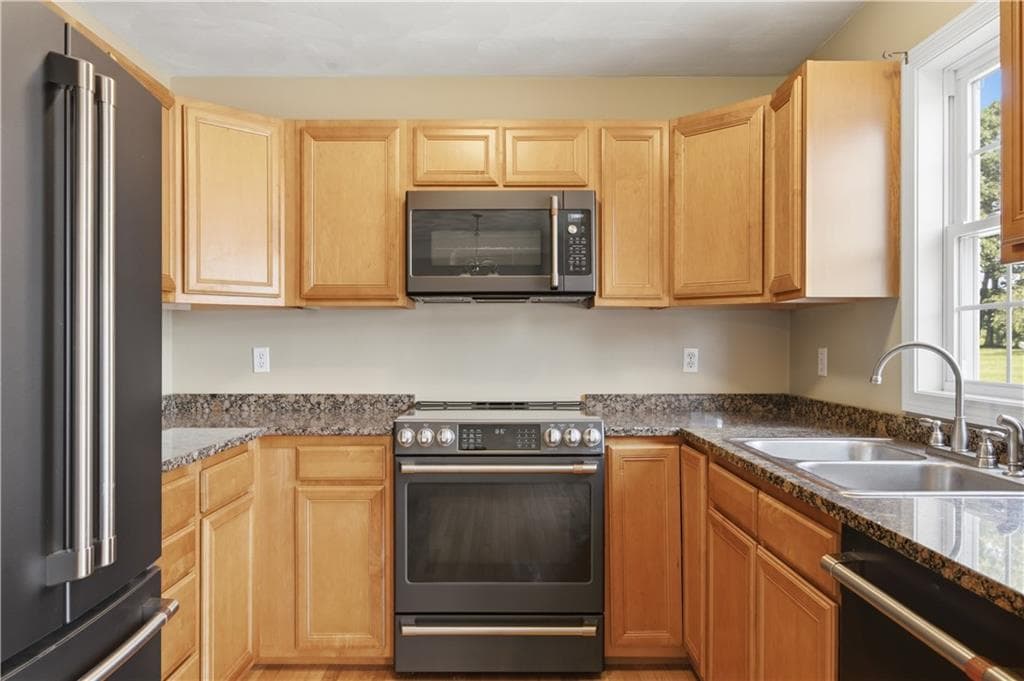 720 Putnam Pike UNIT 704 photo 8