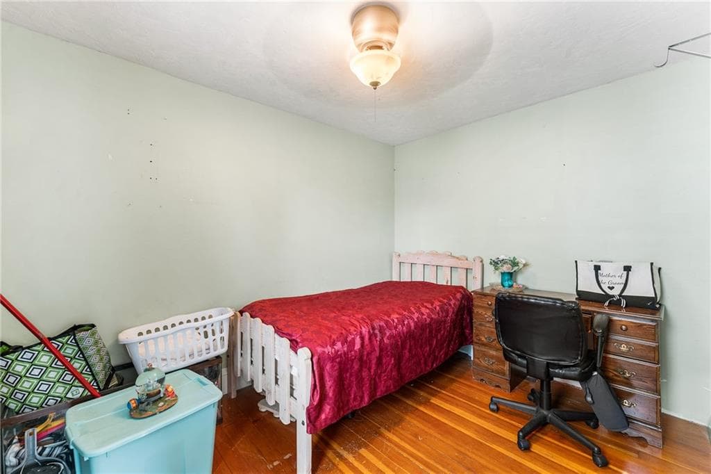 Single Family Residence at 176 Burgess Avenue, East Providence, photo 11 of 29