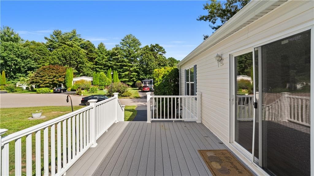 Single Family Residence at 8 Lisa's Way, Coventry, photo 6 of 36