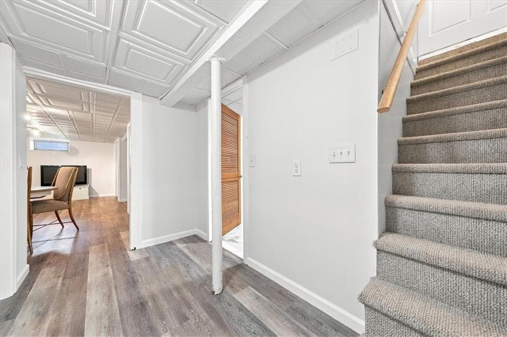 14 Woodhill Drive photo 32