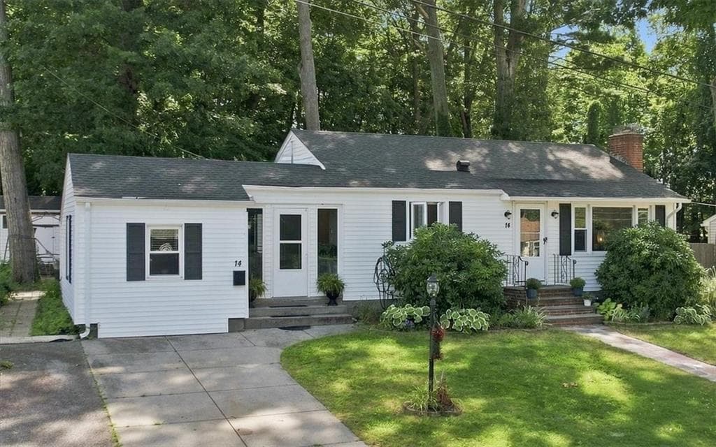 14 Woodhill Drive