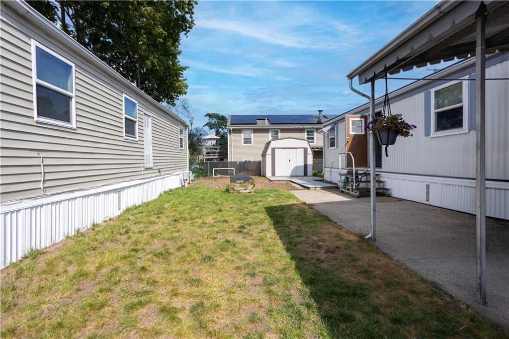 46 Lowell Avenue photo 12