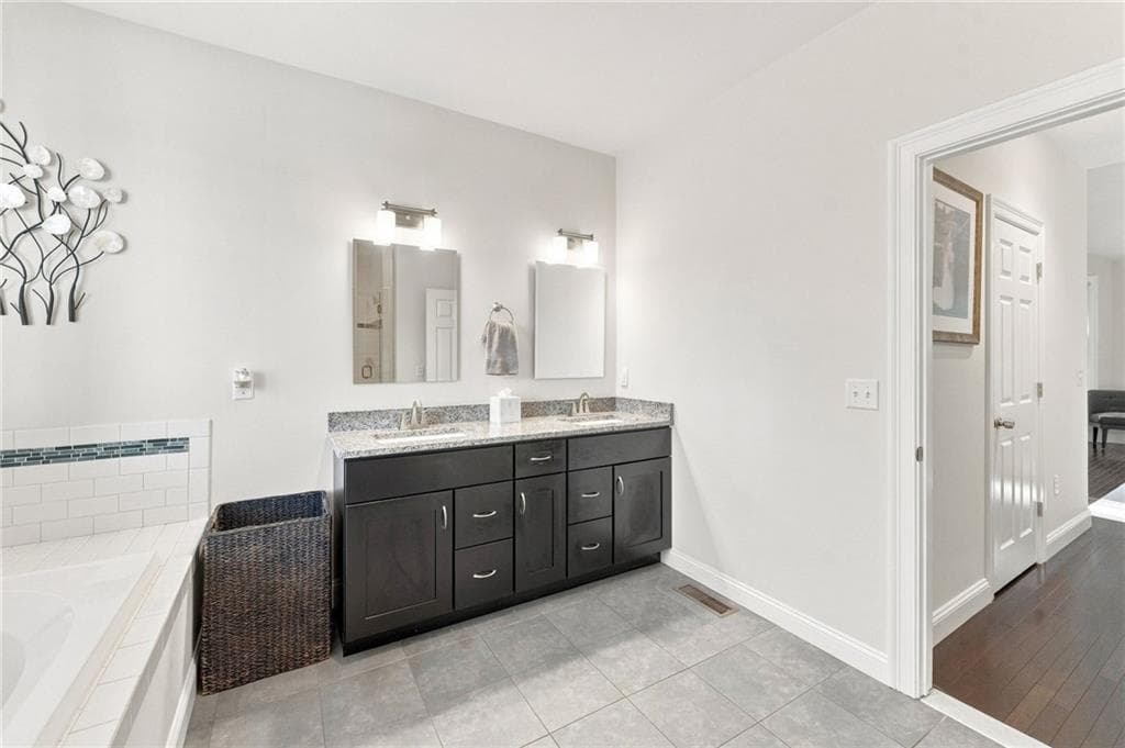 Single Family Residence at 919 A Ten Rod Rd Road, Exeter, photo 33 of 50