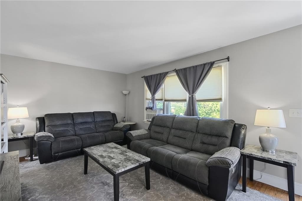 7 Thurston Avenue photo 8