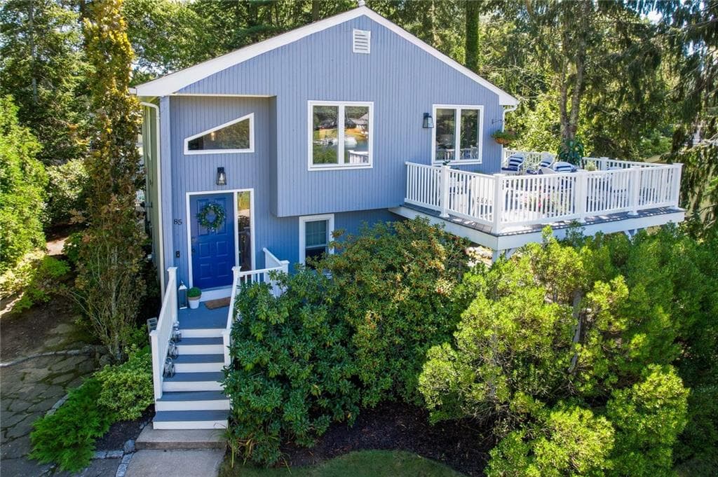 85 North River Drive