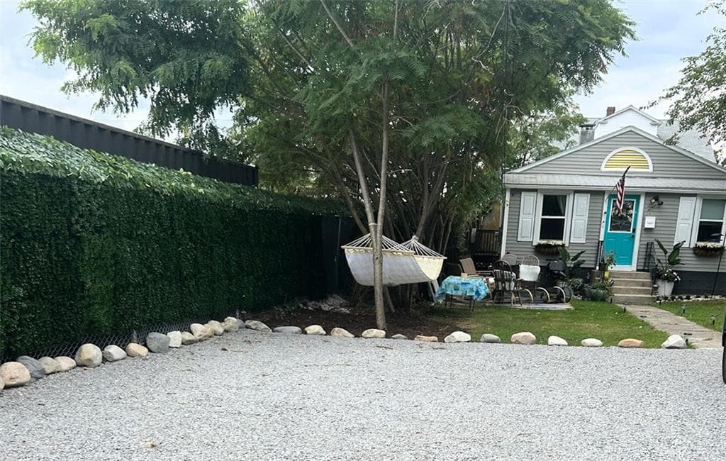 147 Aborn Avenue photo 4