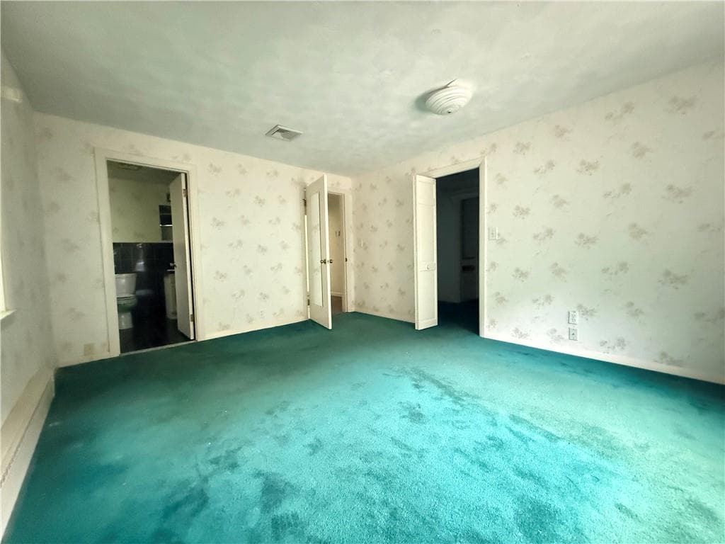 243 Deerfield Road photo 17