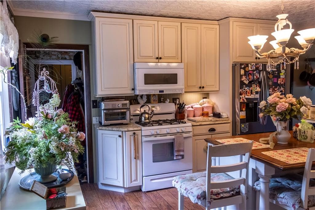 Single Family Residence at 1502 Mendon Road, Woonsocket, photo 25 of 33