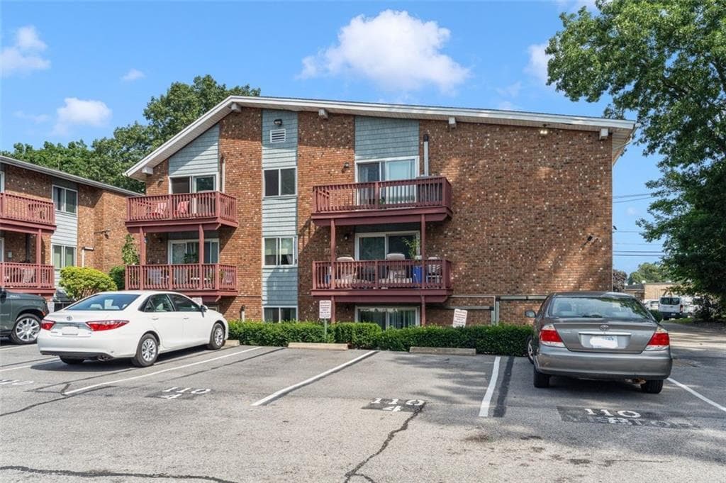 110 Pilgrim Parkway UNIT 6 photo 16