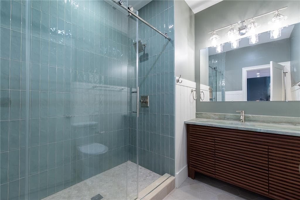 215 Broadway photo 27