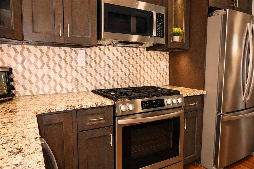 Single Family Residence at 6 Warwick Road, Pawtucket, photo 6 of 24