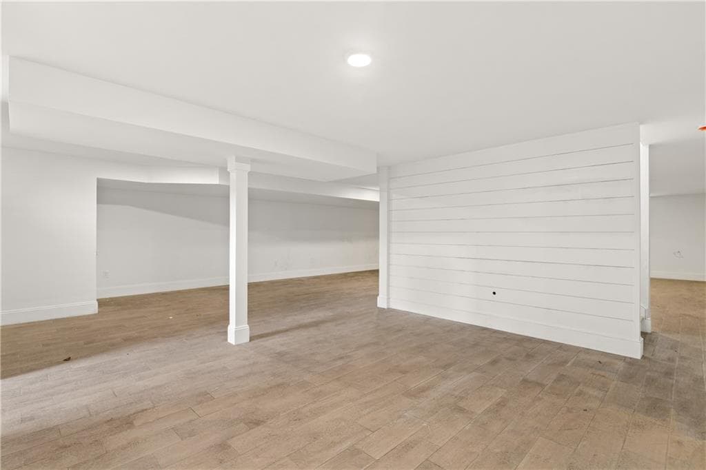 95 W Main Road photo 34