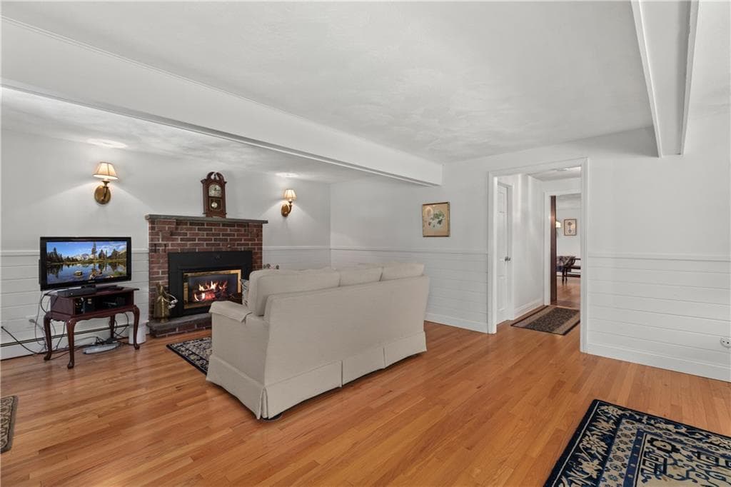 Single Family Residence at 46 Middle Road, East Greenwich, photo 13 of 46