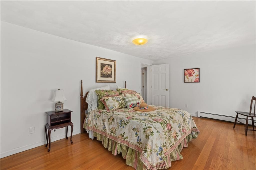 Single Family Residence at 46 Middle Road, East Greenwich, photo 26 of 46