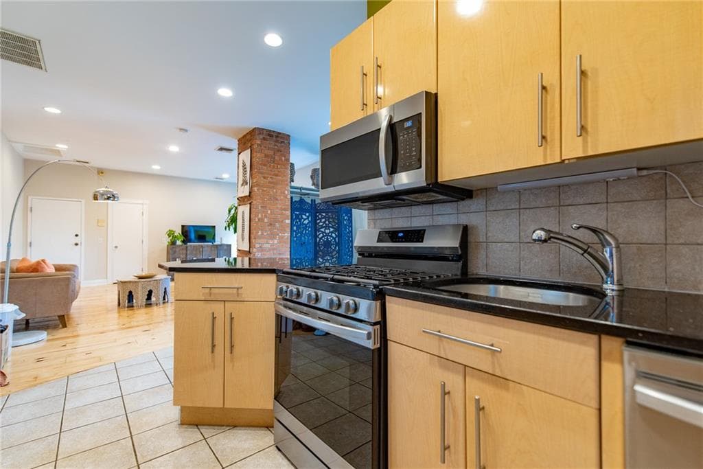 1403 Westminster Street UNIT E photo 9