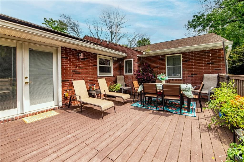 136 Jenckes Hill Road photo 12