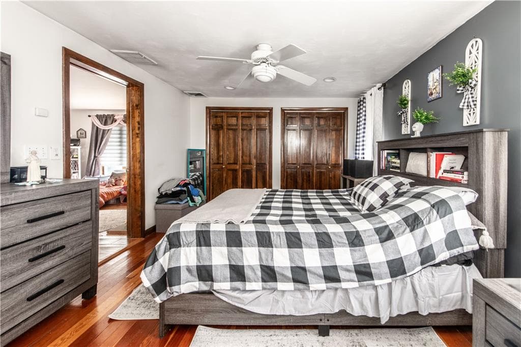136 Jenckes Hill Road photo 8