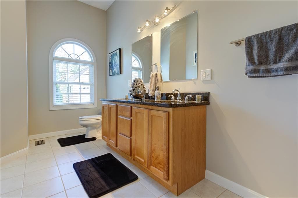Condominium at 1421 Douglas Avenue UNIT L, North Providence, photo 6 of 32