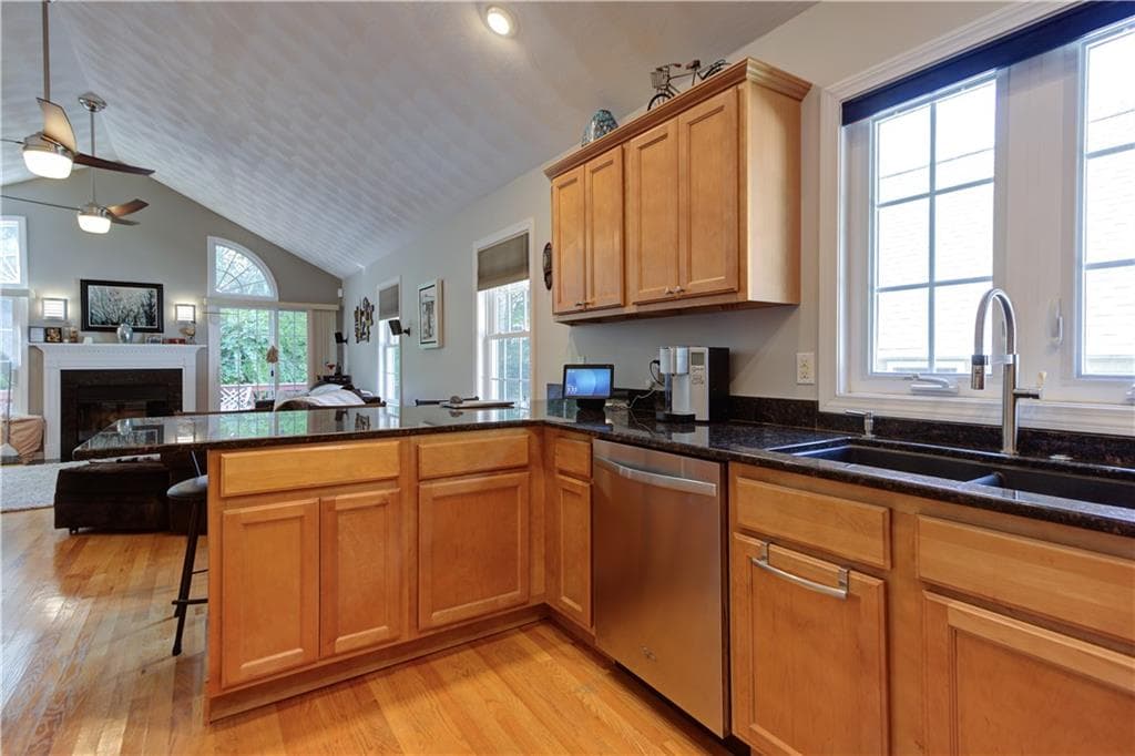Condominium at 1421 Douglas Avenue UNIT L, North Providence, photo 16 of 32