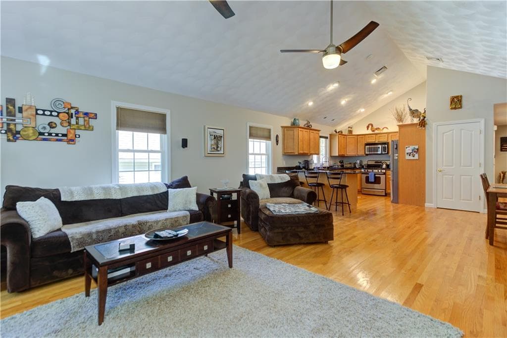 Condominium at 1421 Douglas Avenue UNIT L, North Providence, photo 12 of 32