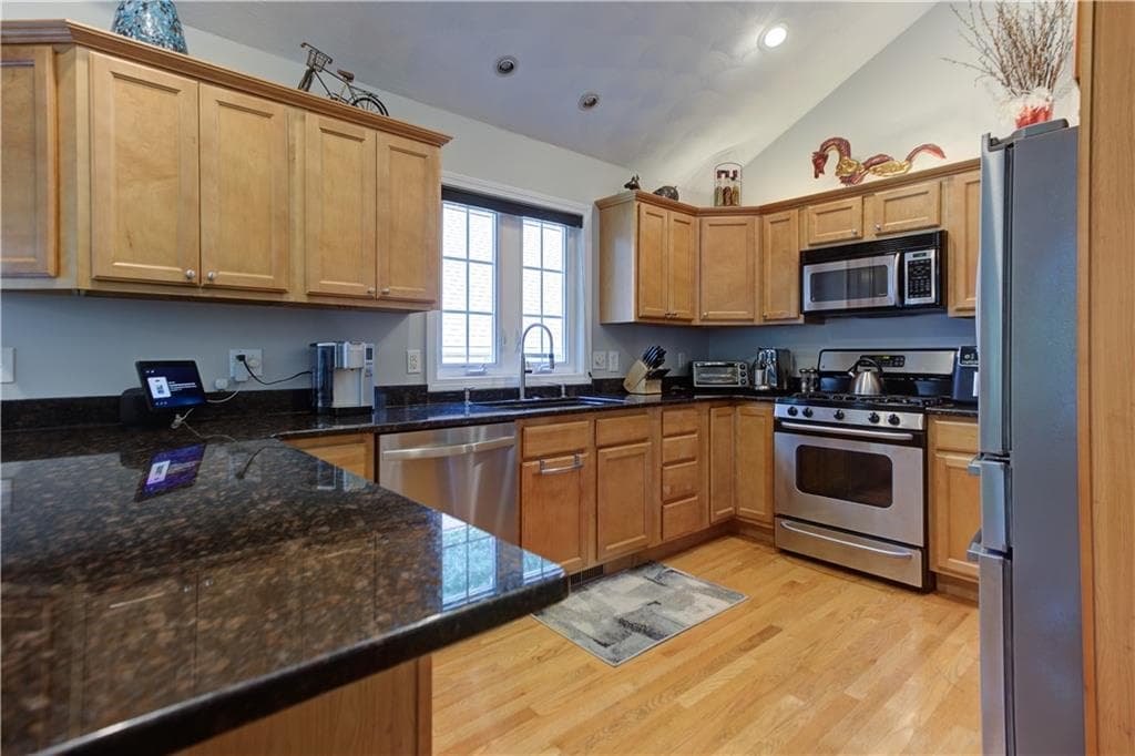 Condominium at 1421 Douglas Avenue UNIT L, North Providence, photo 14 of 32