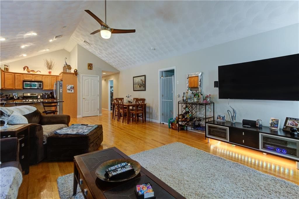 Condominium at 1421 Douglas Avenue UNIT L, North Providence, photo 11 of 32