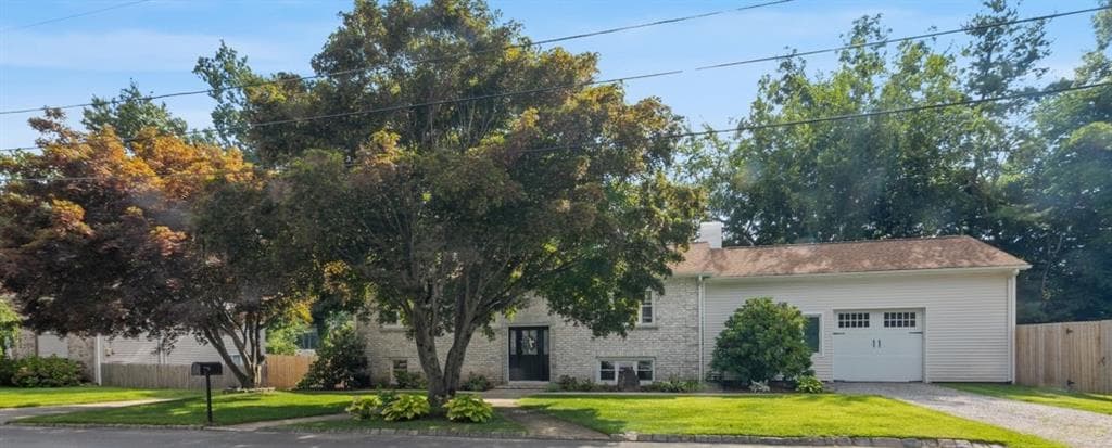 23 Woodcrest Drive