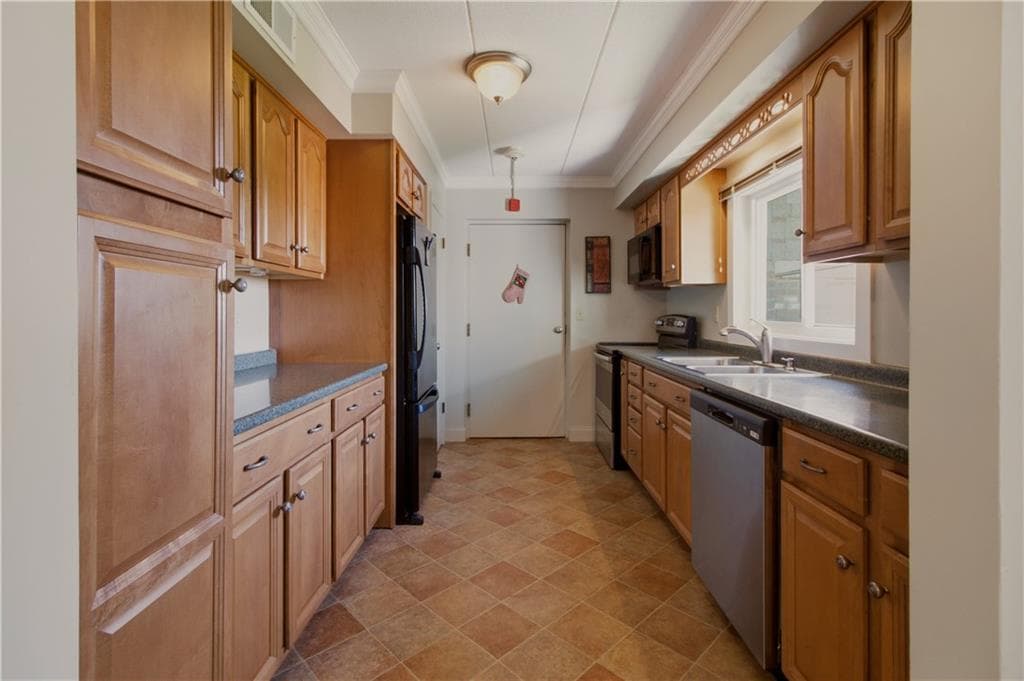 Condominium at 510 Child Street UNIT 106C, Warren, photo 6 of 22