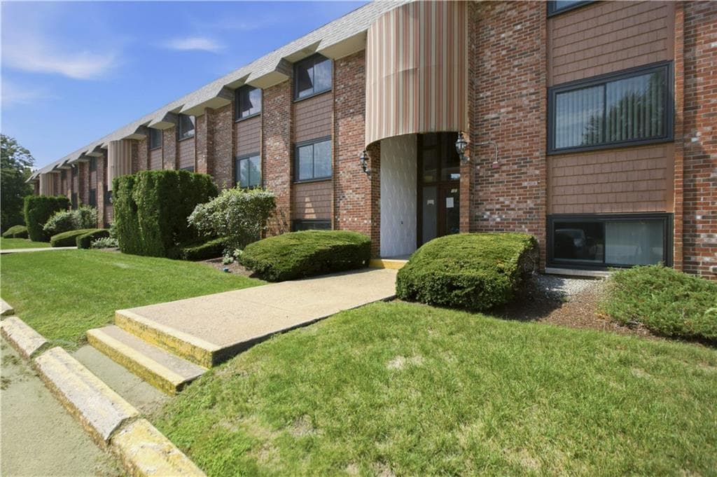 Condominium at 510 Child Street UNIT 106C, Warren, photo 19 of 22