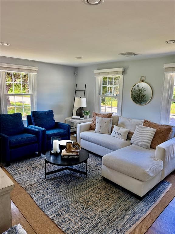 Single Family Residence at 7 Cortland Lane, Smithfield, photo 12 of 25