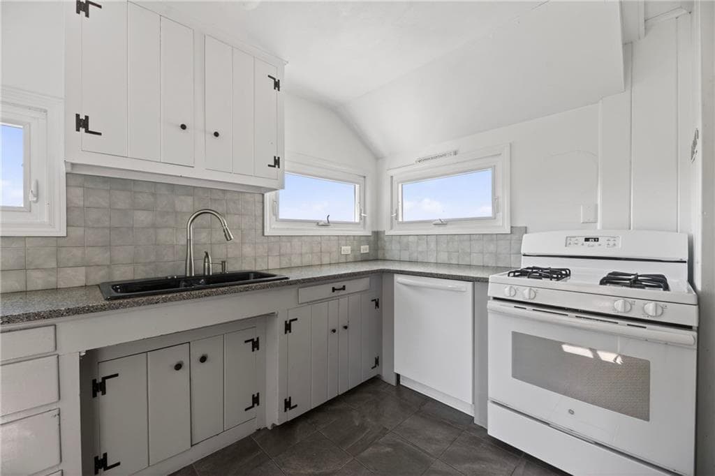 Single Family Residence at 47 Sunset Drive, Charlestown, photo 31 of 47