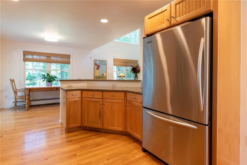 Single Family Residence at 9 Jessica Lane, Narragansett, photo 15 of 39