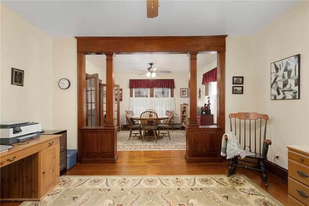 19 Bouvier Avenue photo 13