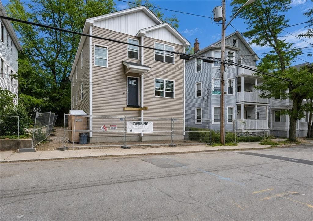 00 Camden Avenue photo 4