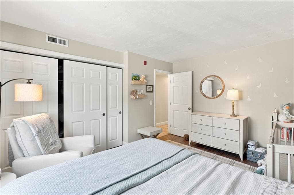 Condominium at 125 Van Zandt Avenue UNIT 201, Newport, photo 27 of 47