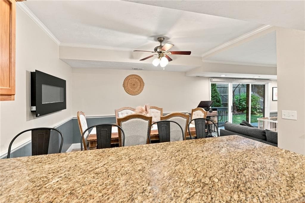 Condominium at 125 Van Zandt Avenue UNIT 201, Newport, photo 14 of 47