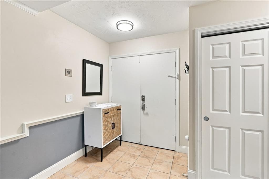 Condominium at 125 Van Zandt Avenue UNIT 201, Newport, photo 37 of 47