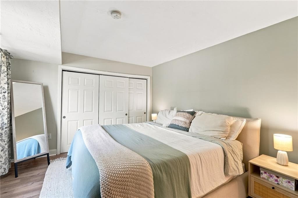 Condominium at 125 Van Zandt Avenue UNIT 201, Newport, photo 19 of 47