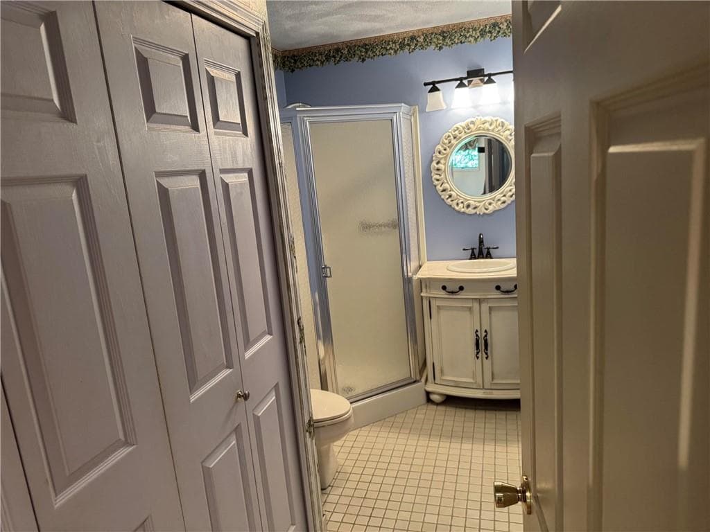 Condominium at 66 Nipmuc Trail UNIT F, North Providence, photo 18 of 39