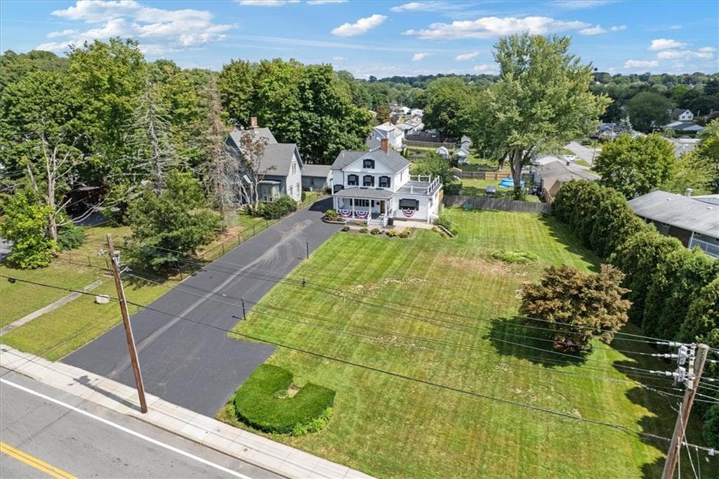 Single Family Residence at 513 Woonasquatucket Avenue, North Providence, photo 6 of 49