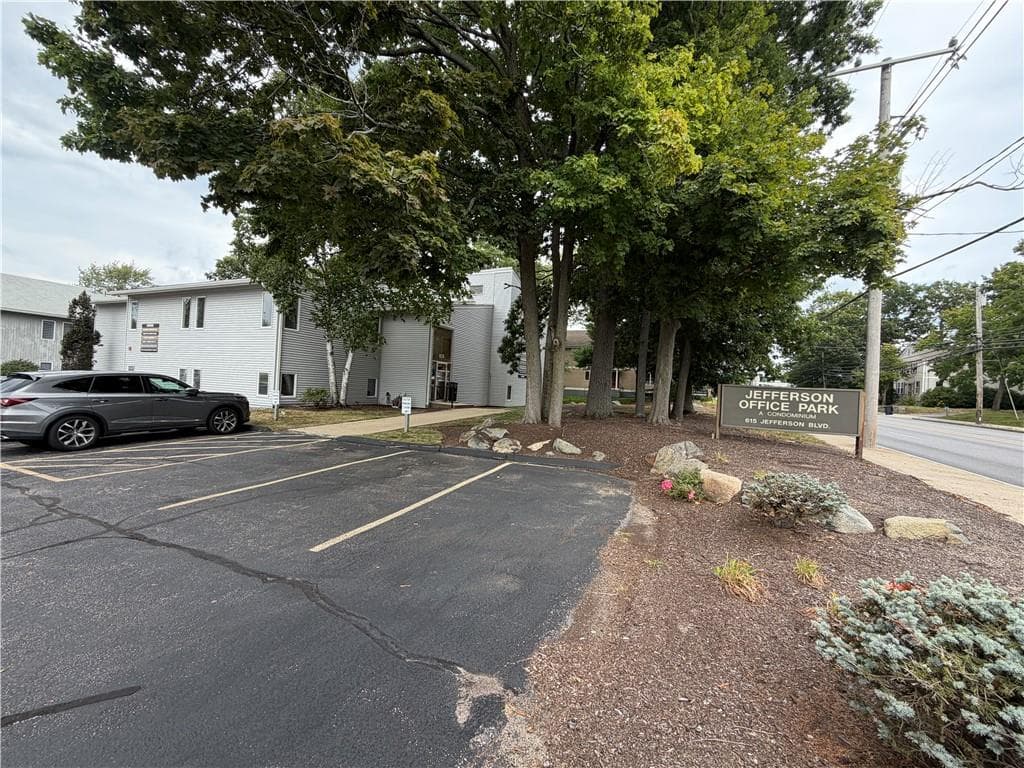 615 Jefferson Boulevard UNIT A201-202