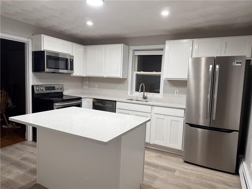 Single Family Residence at 16 Riverfarm Road, Cranston, photo 6 of 17